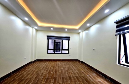 Bán Nhà ĐẸP Cầu Giấy LOGOC - 6T THANG MÁY - Ở NGAY - 40M2 GIÁ TỐT!